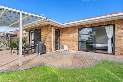 Photo of property in 14b Weiti Road, Orewa, 0931