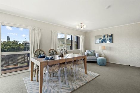 Photo of property in 1/2 Purchas Road, Hauraki, Auckland, 0622