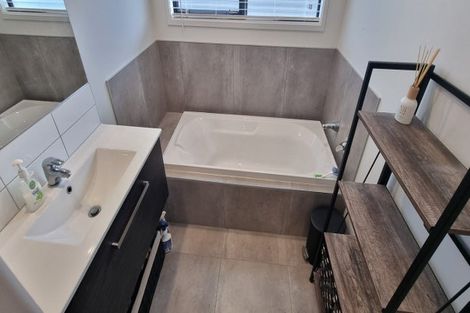 Photo of property in 12 Headley Drive, Lower Shotover, Queenstown, 9304