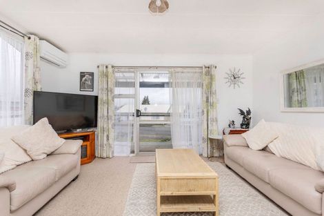 Photo of property in 8 Mccallum Street, Dannevirke, 4930