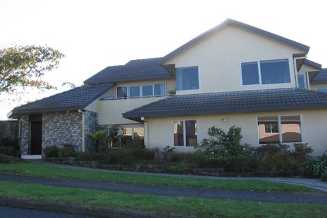 Photo of property in 2 Marguerita Place, West Harbour, Auckland, 0618