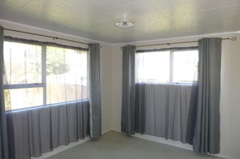 Photo of property in 76 Rosewarne Crescent, Glendene, Auckland, 0602