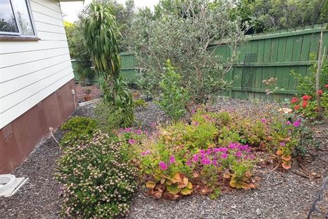 Photo of property in 5 Edgware Road, West Harbour, Auckland, 0618