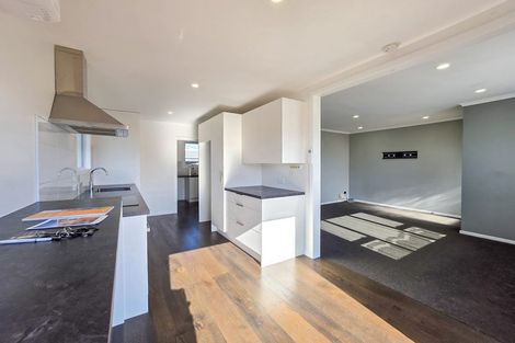 Photo of property in 12 Karaka Street, Merrilands, New Plymouth, 4312