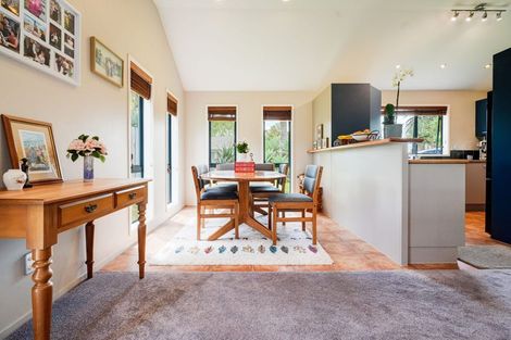Photo of property in 76 Lothian Brae, Wattle Downs, Auckland, 2103