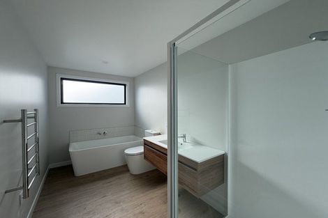 Photo of property in 6 Rowe Drive, Jacks Point, 9371