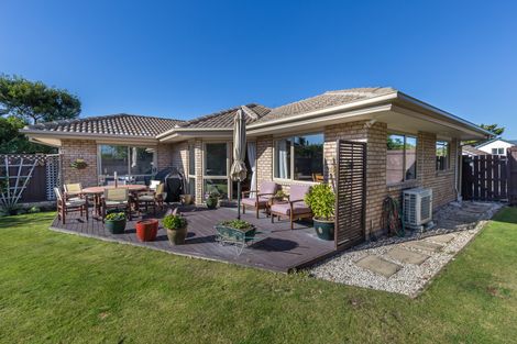 Photo of property in 21b Pine Avenue, New Brighton, Christchurch, 8061