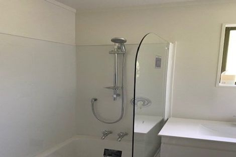 Photo of property in 82 Fyvie Avenue, Tawa, Wellington, 5028