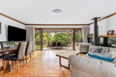 Photo of property in 103 Neudorf Road, Upper Moutere, 7175