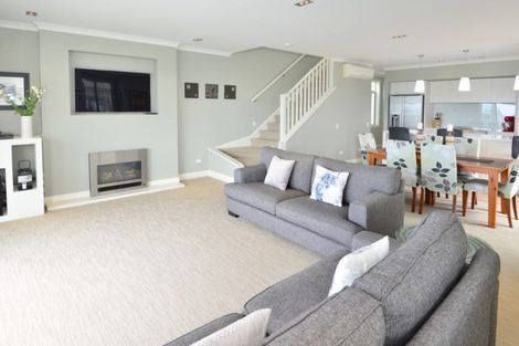 Photo of property in 19 Landmark Terrace, Orewa, 0931