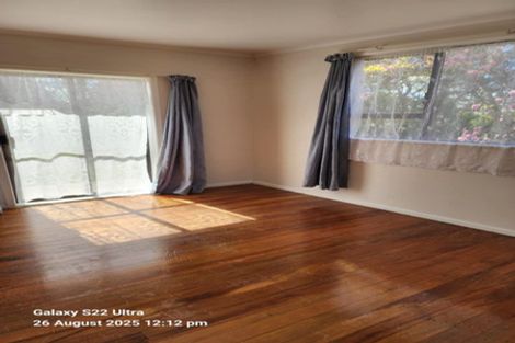 Photo of property in 26 Kingdale Road, Henderson, Auckland, 0610