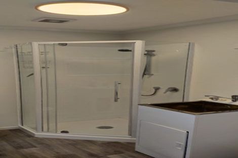 Photo of property in 12 Mataroa Avenue, Northland, Wellington, 6012