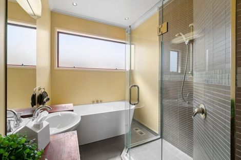 Photo of property in 53 Clemow Road, Fitzroy, New Plymouth, 4312