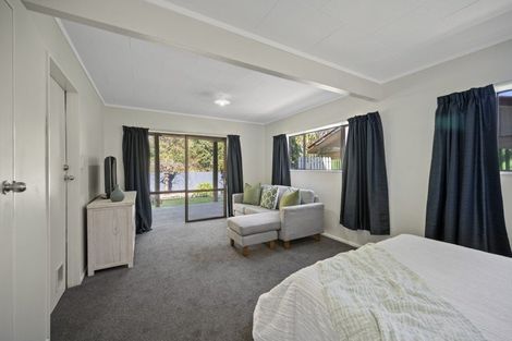 Photo of property in 28 Warwick Crescent, Taradale, Napier, 4112