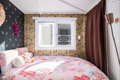 Photo of property in 12 Makorori Beach Road, Makorori, Gisborne, 4073