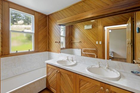 Photo of property in 575 Summit Road, Heathcote Valley, Christchurch, 8081