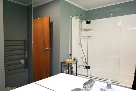 Photo of property in 74 Warwick Street, Wilton, Wellington, 6012