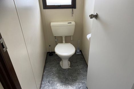 Photo of property in 2/28 Posa Avenue, Henderson, Auckland, 0612