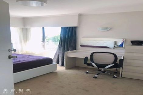 Photo of property in 2 Mellons Bay Road, Howick, Auckland, 2014