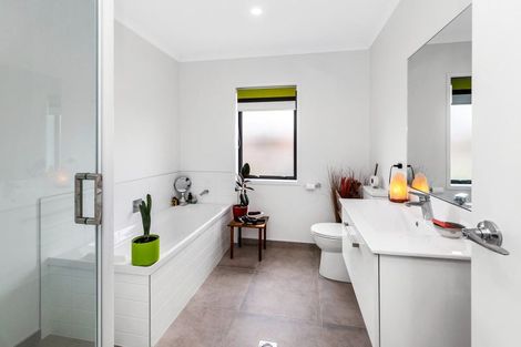 Photo of property in 26 Ev Perry Way, Glen Innes, Auckland, 1072