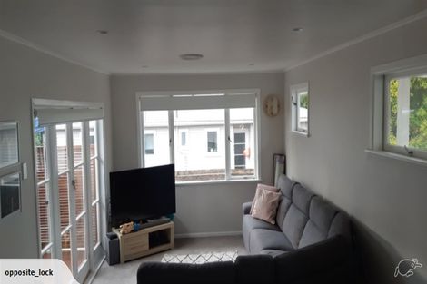 Photo of property in 37 Gilliam Street, New Lynn, Auckland, 0600