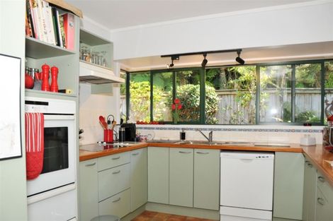 Photo of property in 36 Emlyn Place, Torbay, Auckland, 0630
