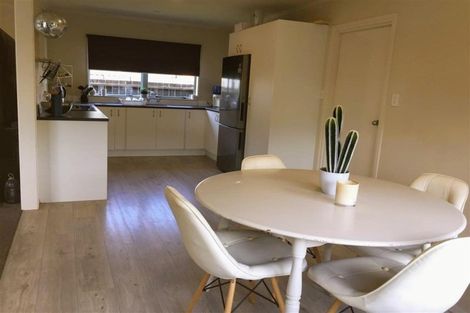 Photo of property in 11b Springs Road, Parakai, 0830