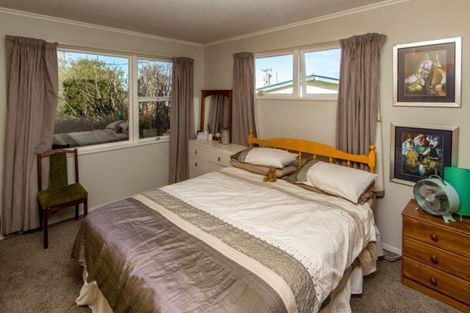 Photo of property in 22 Hastie Place, Onekawa, Napier, 4110