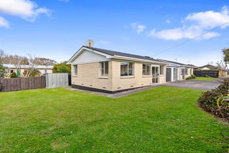 Photo of property in 2/17b Russell Road, Manurewa, Auckland, 2102