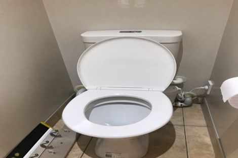 Photo of property in 2/22 School Road, Te Atatu South, Auckland, 0610