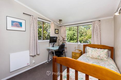 Photo of property in 58 Heretaunga Square, Silverstream, Upper Hutt, 5019