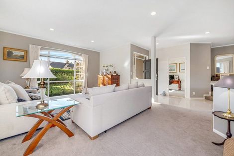 Photo of property in 5 Bronte Place, Somerville, Auckland, 2014