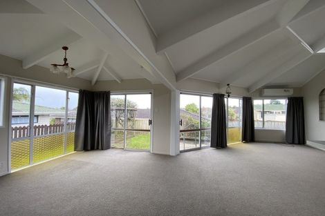 Photo of property in 1/46 Highland Park Drive, Highland Park, Auckland, 2010