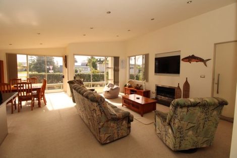 Photo of property in 100 Kauri Crescent, Matarangi, Whitianga, 3592