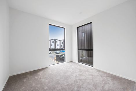 Photo of property in 4/32b Westgate Drive, Massey, Auckland, 0614