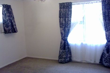 Photo of property in 3 Tanera Crescent, Brooklyn, Wellington, 6021