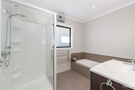 Photo of property in 5 Vernon Grove, Brown Owl, Upper Hutt, 5018