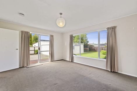 Photo of property in 15 Clyde Street, Utuhina, Rotorua, 3015