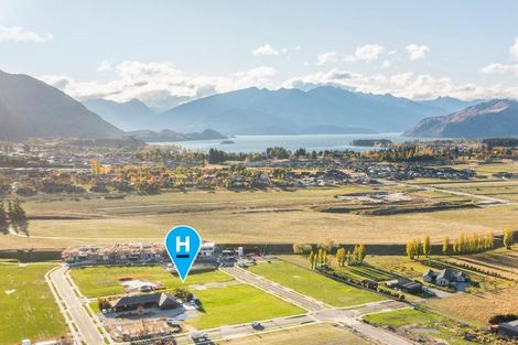 Photo of property in 4 Raspberry Close, Wanaka, 9382