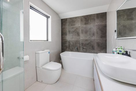 Photo of property in 74 Tir Conaill Avenue, Flat Bush, Auckland, 2019