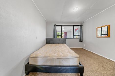 Photo of property in 7 Kelvin Place, Westown, New Plymouth, 4310