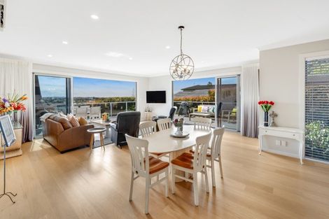 Photo of property in 126d Sandspit Road, Shelly Park, Auckland, 2014