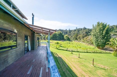 Photo of property in 413 Henderson Valley Road, Henderson Valley, Auckland, 0612