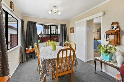 Photo of property in 7 Oakmont Place, Wattle Downs, Auckland, 2103