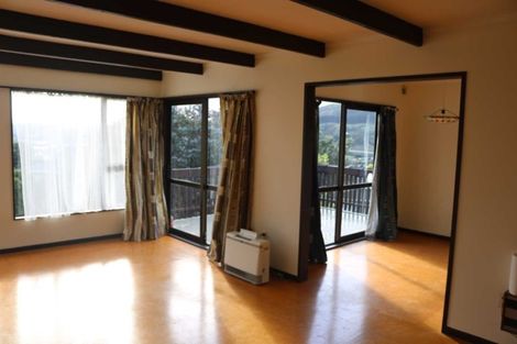 Photo of property in 7 Saint Aidans Way, Tawa, Wellington, 5028