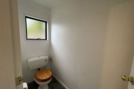 Photo of property in 4/35 Kiteroa Terrace, Rothesay Bay, Auckland, 0630