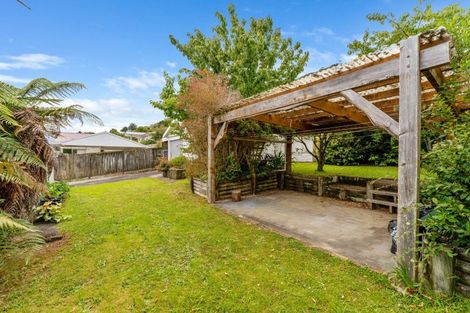 Photo of property in 21 Tui Crescent, Waikanae, 5036