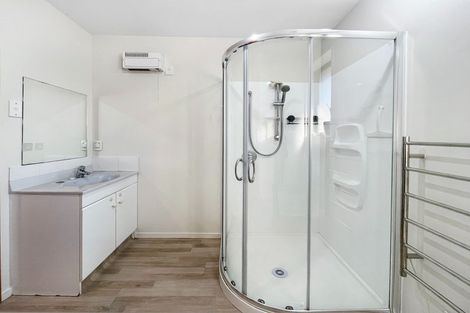 Photo of property in 2/53 Mcfaddens Road, St Albans, Christchurch, 8052