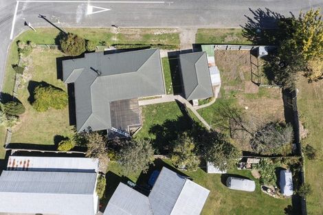 Photo of property in 1 Lowry Street, Waiau, 7332