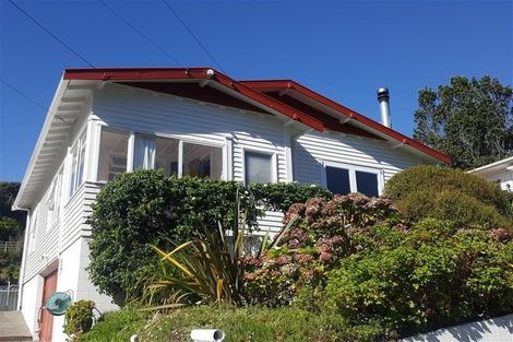 Photo of property in 13 Bracken Street, New Plymouth, 4310